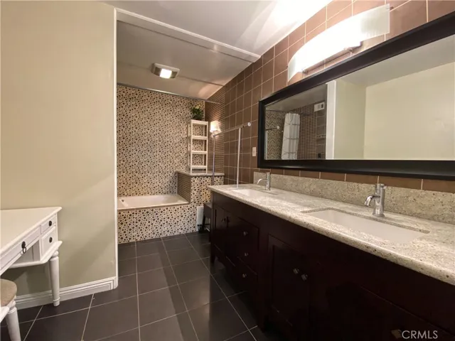 585 W Duarte Road 34a, Arcadia, California 91007