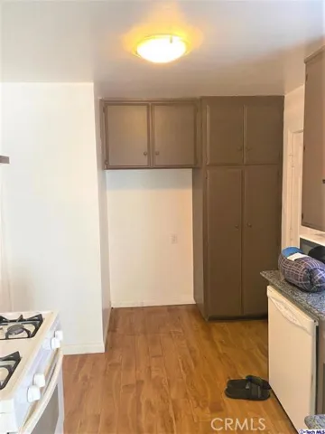 10158 Mcclemont Avenue, Tujunga, California 91042