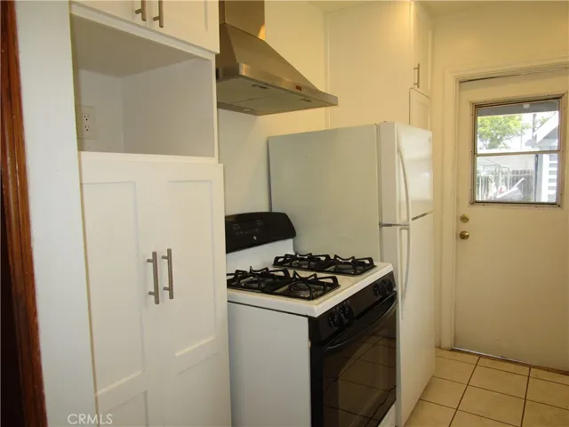 5550 Cerritos Avenue, Long Beach, California 90805