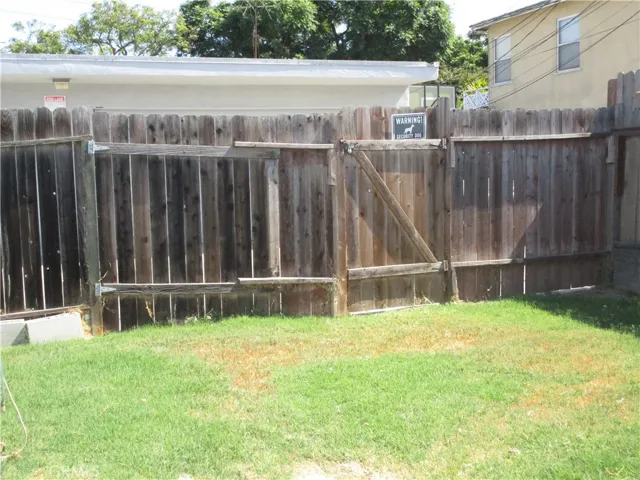 5550 Cerritos Avenue, Long Beach, California 90805