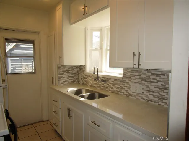 5550 Cerritos Avenue, Long Beach, California 90805