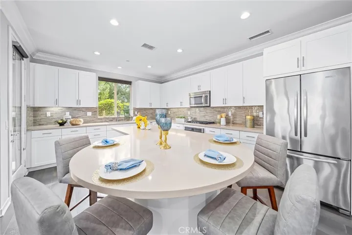 46 Clover, Lake Forest, California 92630