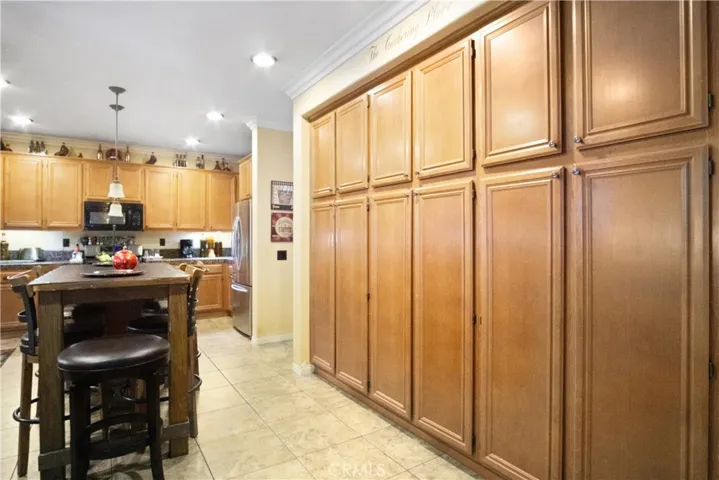 2033 Becket Court, San Jacinto, California 92583