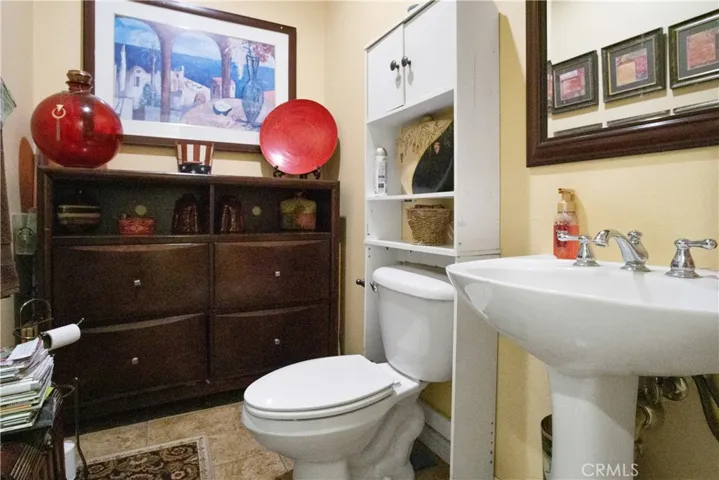 2033 Becket Court, San Jacinto, California 92583