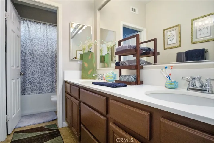 2033 Becket Court, San Jacinto, California 92583