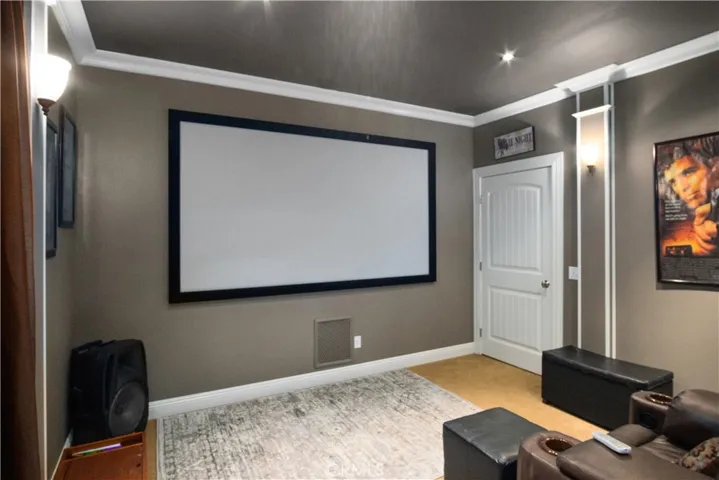 2033 Becket Court, San Jacinto, California 92583