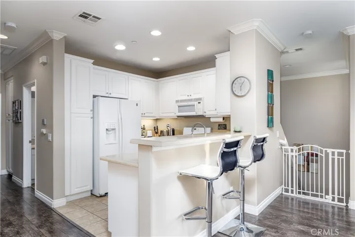 27261 Riverview Lane, Valencia, California 91354
