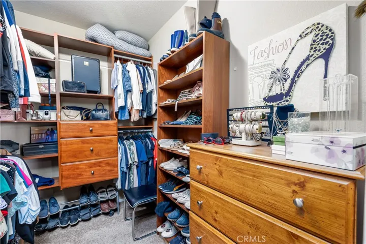 27261 Riverview Lane, Valencia, California 91354