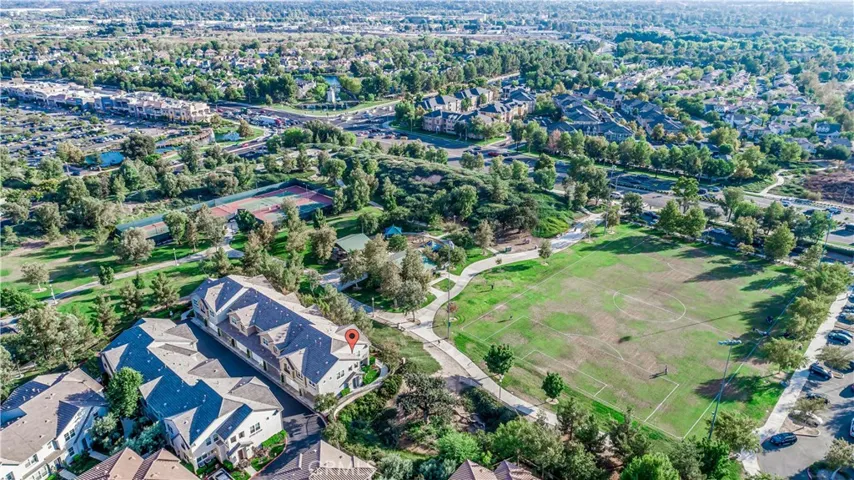 27261 Riverview Lane, Valencia, California 91354