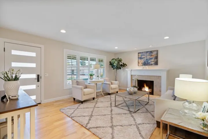 , Los Altos, California 94022