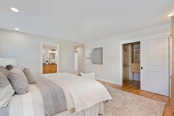 , Los Altos, California 94022