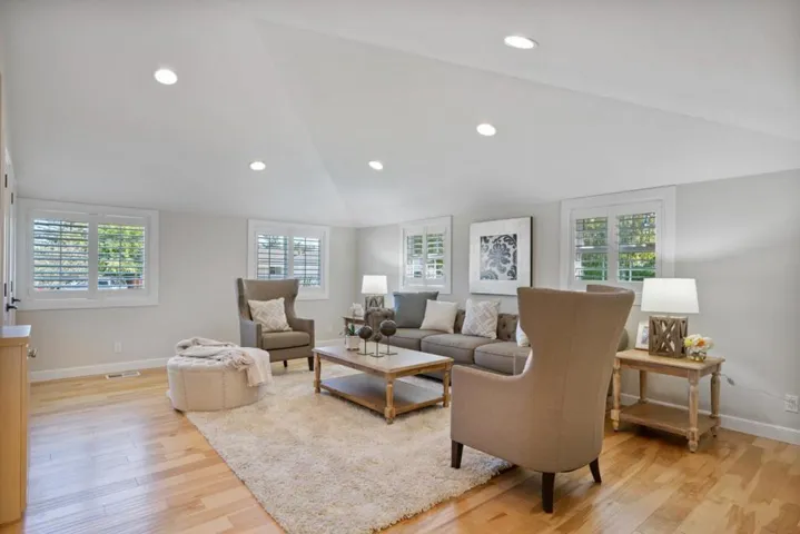 , Los Altos, California 94022