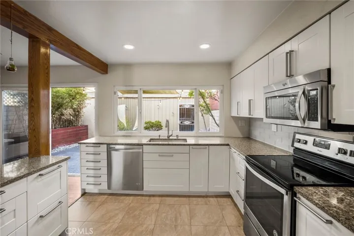 10386 Truckee River Court, Fountain Valley, California 92708