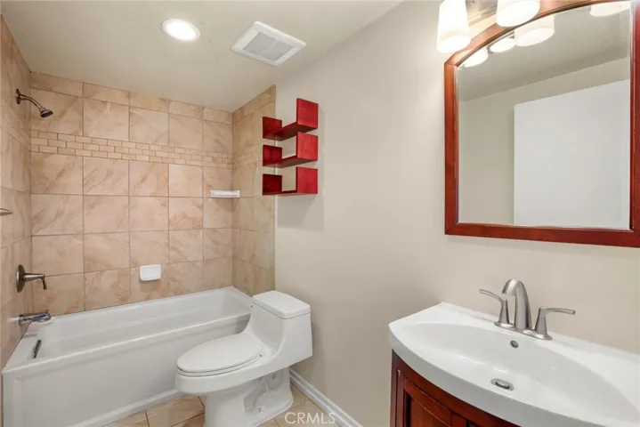 10386 Truckee River Court, Fountain Valley, California 92708