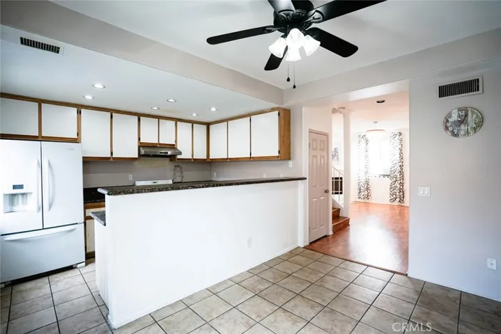 398 W Electric Avenue, La Habra, California 90631