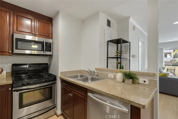 5535 Canoga Avenue 134, Woodland Hills, California 91367