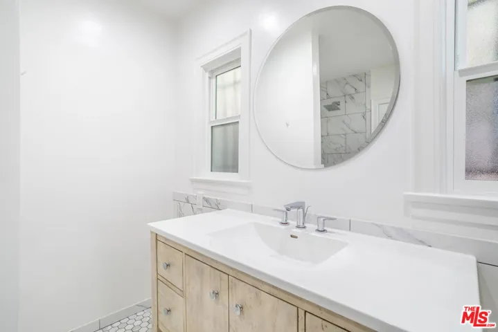 7642 Lexington Avenue, West Hollywood, California 90046
