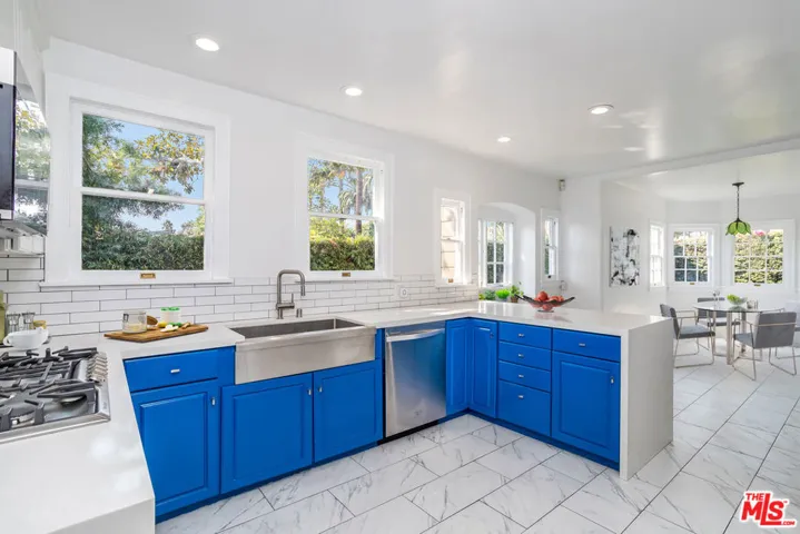 7642 Lexington Avenue, West Hollywood, California 90046