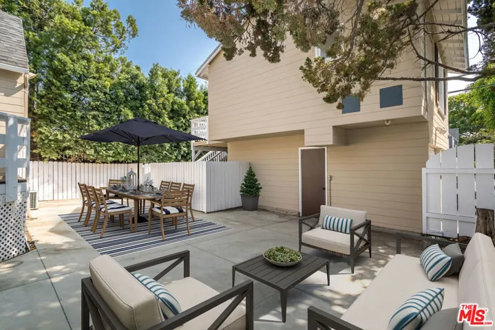 7642 Lexington Avenue, West Hollywood, California 90046