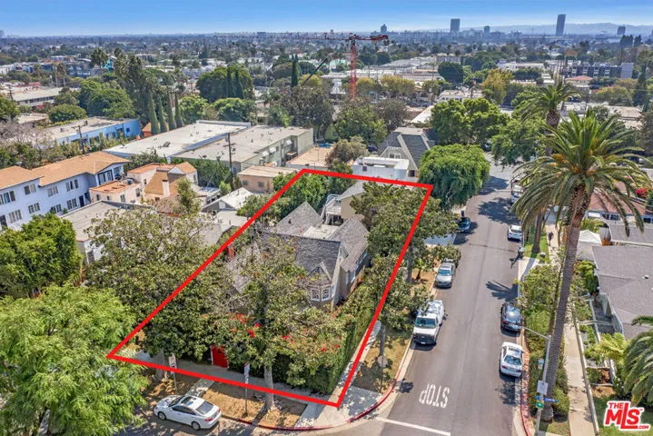 7642 Lexington Avenue, West Hollywood, California 90046