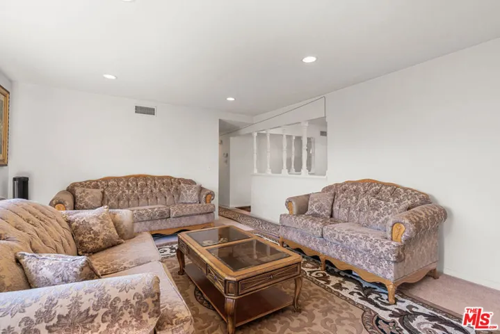 6127 Temple City Boulevard, Temple City, California 91780