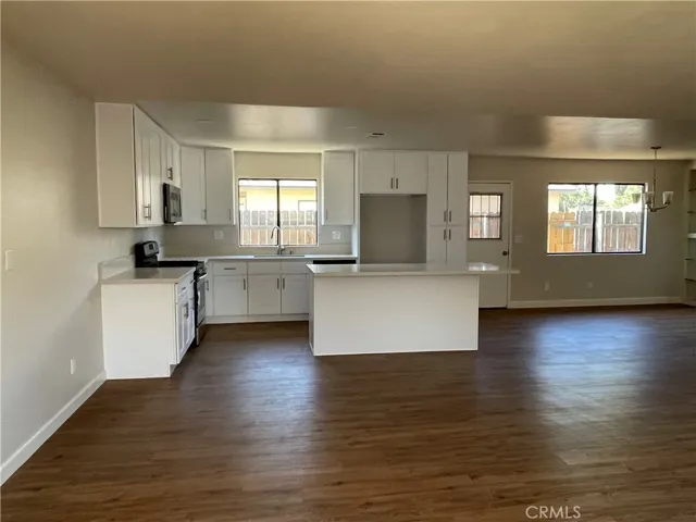 Kitchen with Island