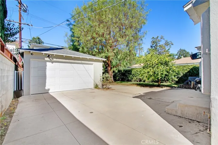 5733 Buffalo Avenue, Valley Glen, California 91401