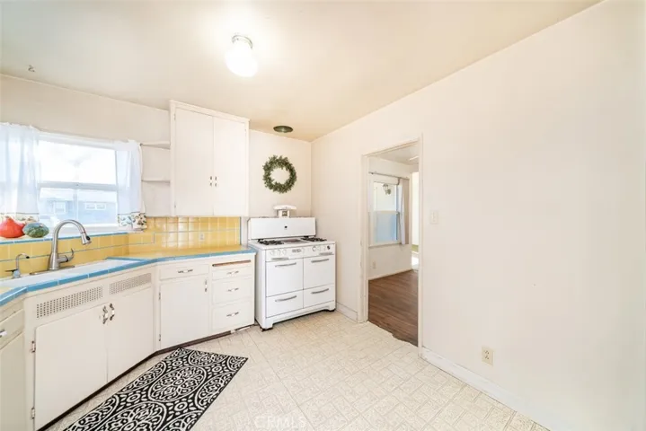 Kitchen with Vintage stove