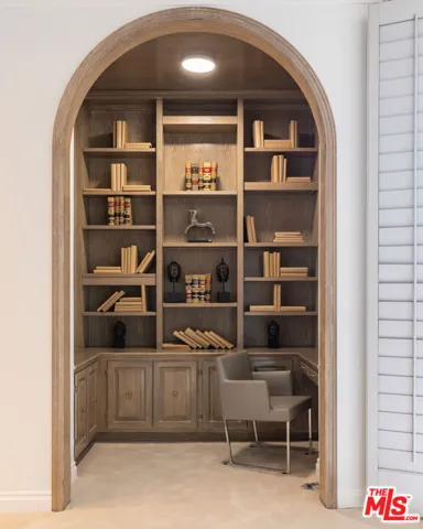 1100 Alta Loma Road 16b, West Hollywood, California 90069