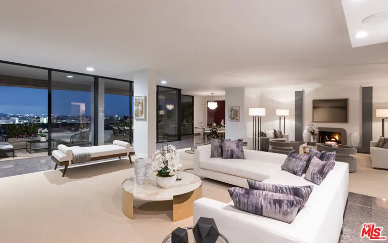 1100 Alta Loma Road 16b, West Hollywood, California 90069