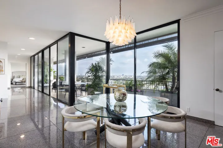1100 Alta Loma Road 16b, West Hollywood, California 90069