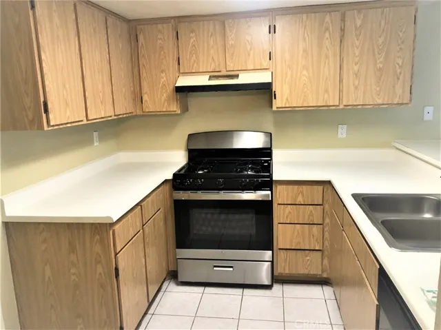 18209 Sierra 106, Canyon Country, California 91351