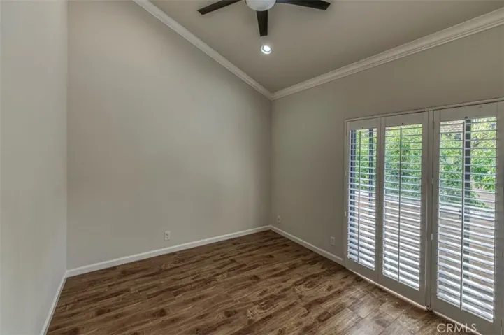 21900 Marylee Street 284, Woodland Hills, California 91367
