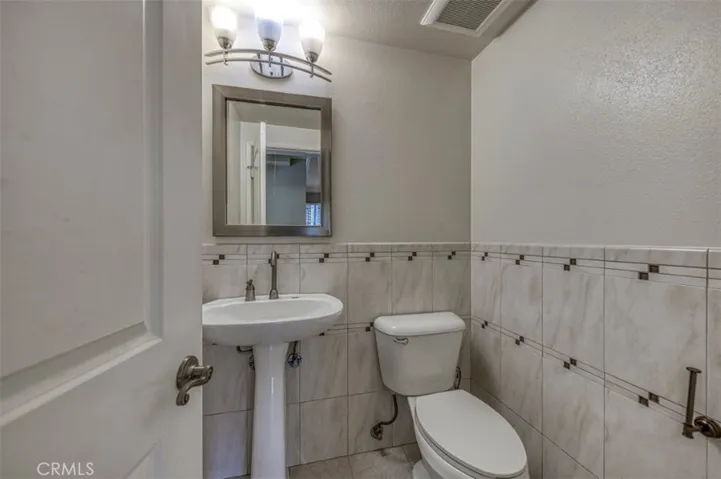 21900 Marylee Street 284, Woodland Hills, California 91367