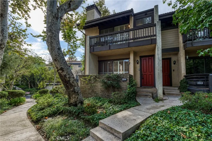21900 Marylee Street 284, Woodland Hills, California 91367