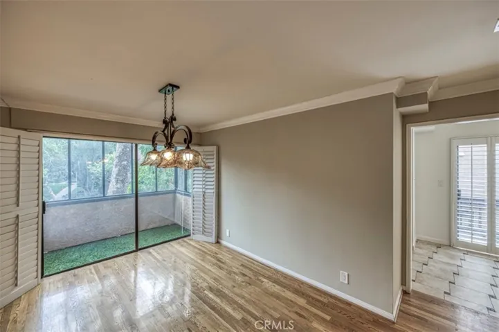 21900 Marylee Street 284, Woodland Hills, California 91367