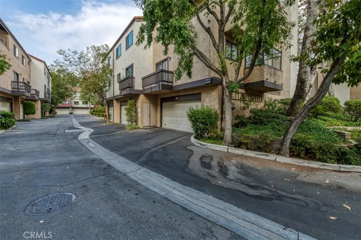 21900 Marylee Street 284, Woodland Hills, California 91367