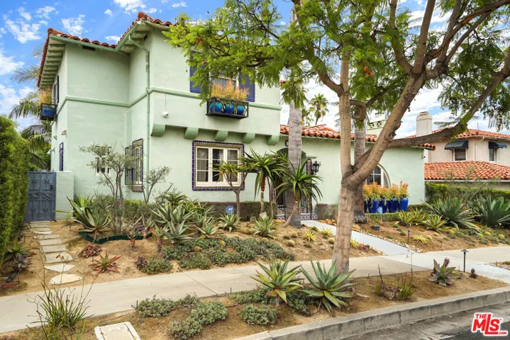 3801 Floresta Way, View Park, California 90043