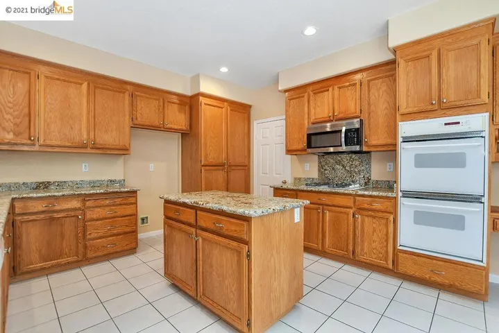 4740 Crestone Peak Court, Antioch, California 94531