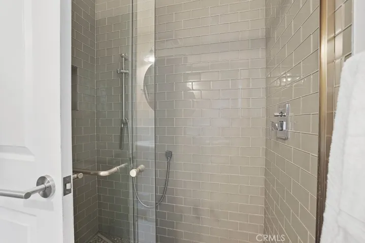 377 Mermaid Street 3, Laguna Beach, California 92651