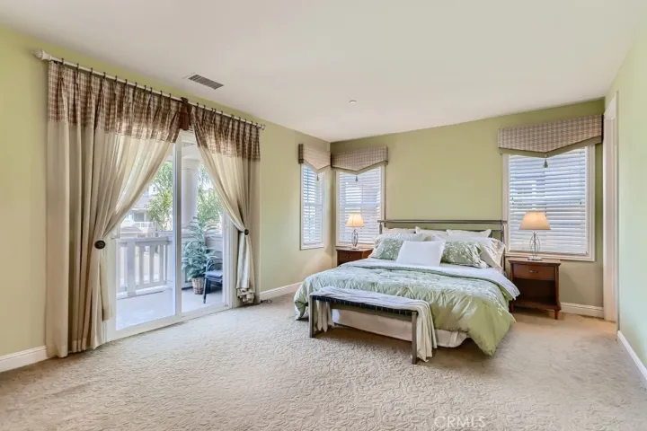 Secondary bedroom with on-suite bathroom