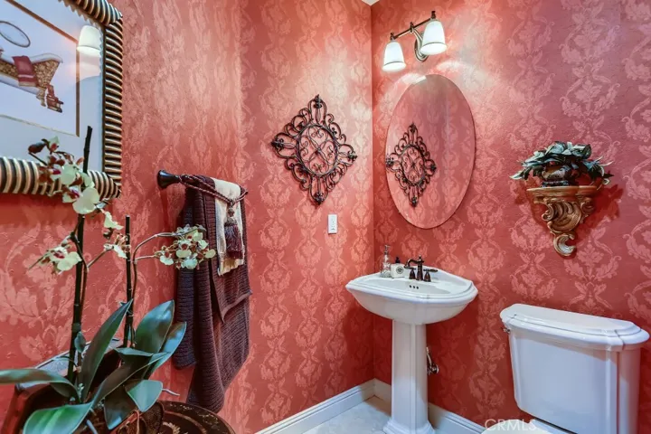 Downstairs guest bathroom