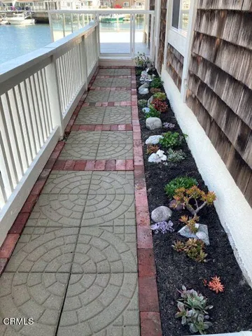 Side Garden walk
