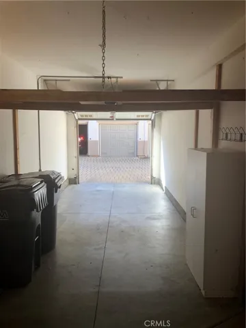 Garage 1-direct access to home