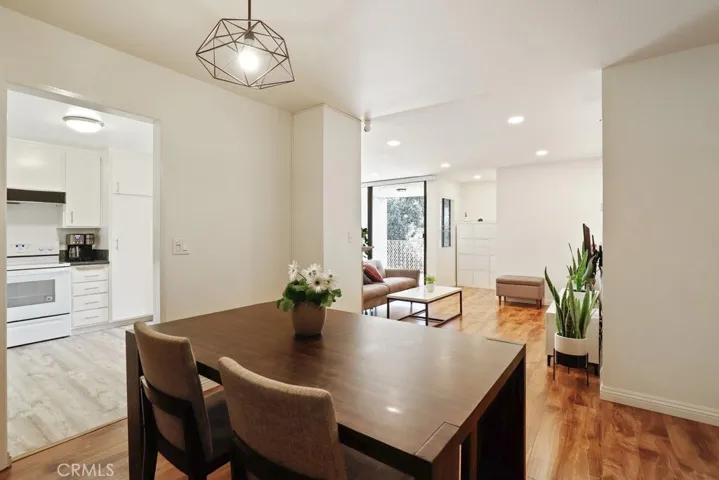 125 N Allen Avenue 214, Pasadena, California 91106