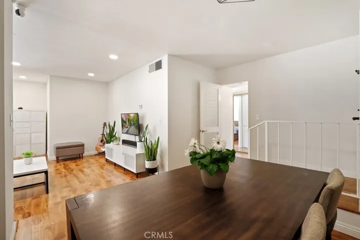 125 N Allen Avenue 214, Pasadena, California 91106