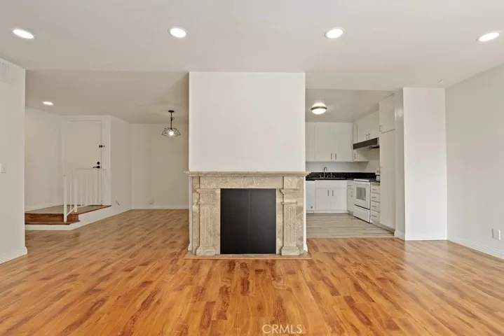 125 N Allen Avenue 214, Pasadena, California 91106