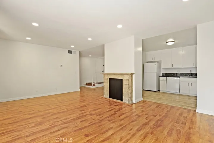 125 N Allen Avenue 214, Pasadena, California 91106