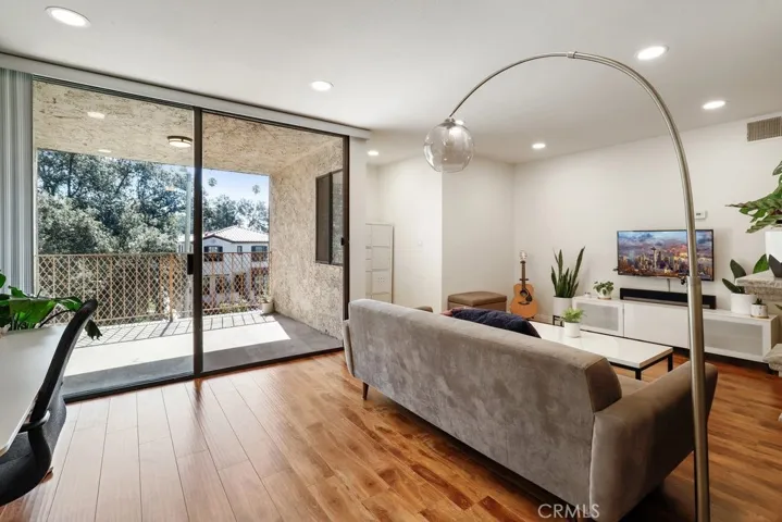 125 N Allen Avenue 214, Pasadena, California 91106