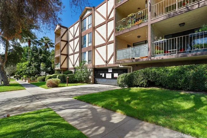 125 N Allen Avenue 214, Pasadena, California 91106